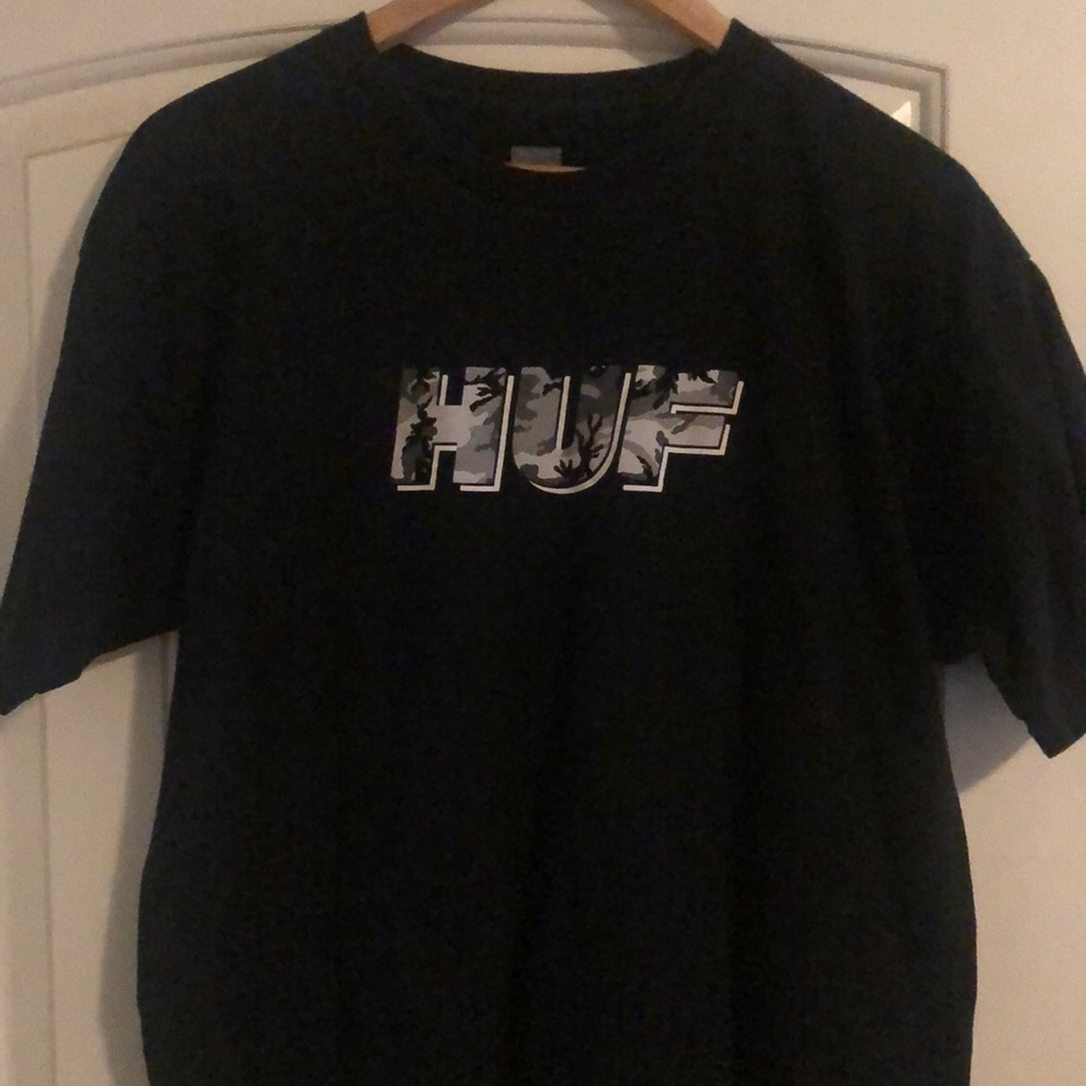 Huf Size L black logo tshirt